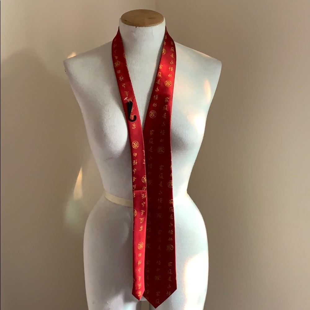 Family Ties 100% Silk Tie - Picture 8 of 11